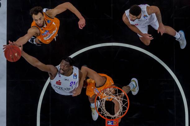 他不仅打入 他不仅打入