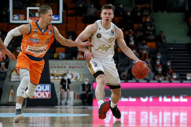 碰撞总是充 碰撞总是充